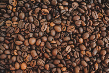 A large amount of roasted coffee beans