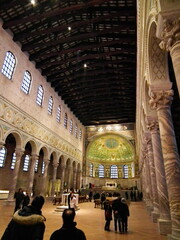 Italia (Włochy) - Ravenna bazylika świętego Apolinarego (Sant'Apollinare in Classe ) - obrazy, fototapety, plakaty