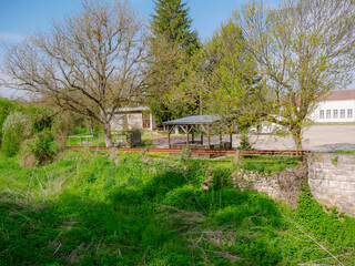 Der Dorfplatz in Elenite