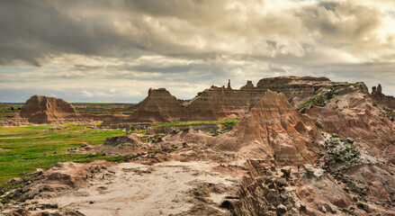 On the Saddle Pass Trail in the badlands National Park - obrazy, fototapety, plakaty