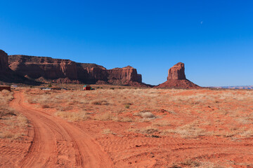 Monument Valley in Arizona - The road less traveled on a summer hot day