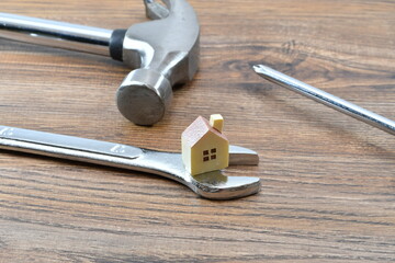 家と工具