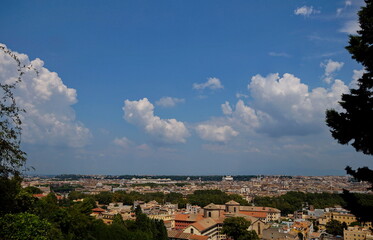 Fototapeta premium View of the city of Rome from Passeggiata del Gianicolo