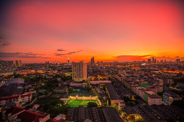 Obraz premium abstract background view of the colorful twilight sky.In the evening, the colorful changes (pink, orange, yellow, purple, sky) merge into the beauty of nature