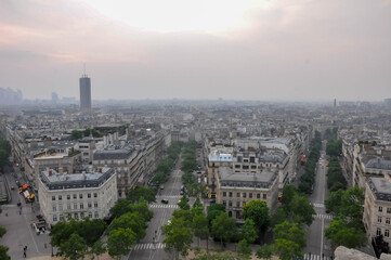 Fototapeta premium Paris cityscapes from above in the fog