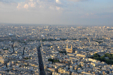 Obraz premium Paris from above in the fog cityscape