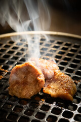 焼肉　ホルモン