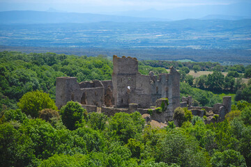 ch&acirc;teau de Saissac dans l'Aude
