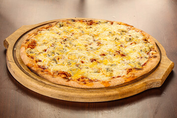 Italian traditional Pizza four cheeses