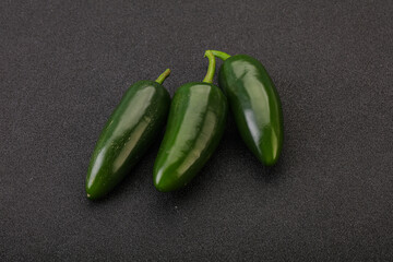 Green raw jalapeno peper heap