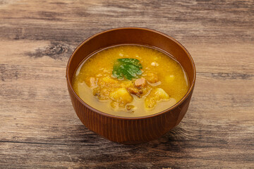 Pea soup with smoked meat