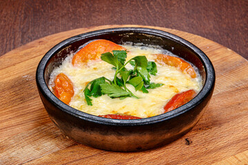 Baked cheese in the pot