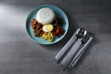 nasi campur indonesian food