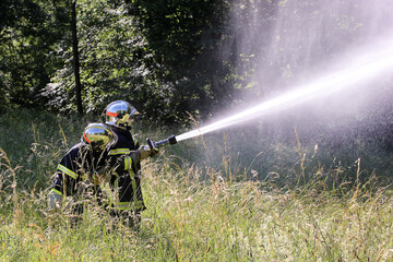Pompiers France feux de for&ecirc;t
