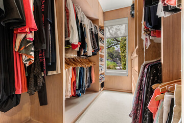 Walking Closet
