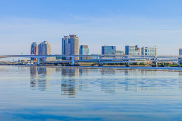 春の東京ベイエリア都市風景
