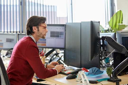 Big data analyst in the office
