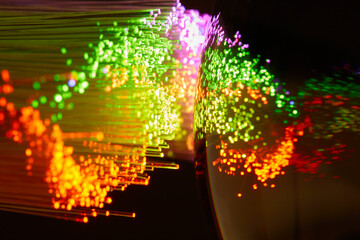 Fototapeta na wymiar In Lichtleitern tritt farbiges Licht am Ende aus.