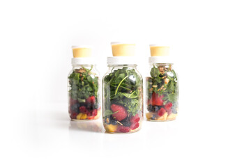 Mango Berry Spinach Salad in a Jar