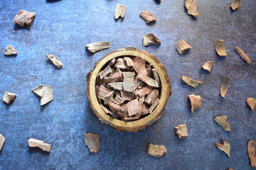 Raw whole dried Arjuna bark