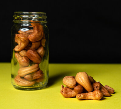 Cashew, Merey caguil, Nuts, healthy food, diet, vegetable protein, product. milk, healthy food. Latin American nuts, latin, 