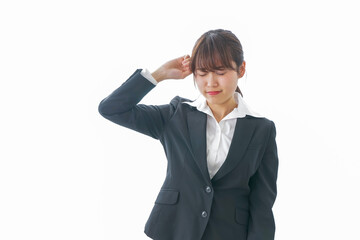 頭痛・生理痛に苦しむビジネスパーソン