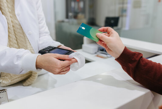 Electronic payment - Powered by Adobe