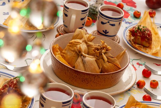 (chuchito) traditional Guatemalan dish, one of the different types of tamales, accompanied by fruit punch.