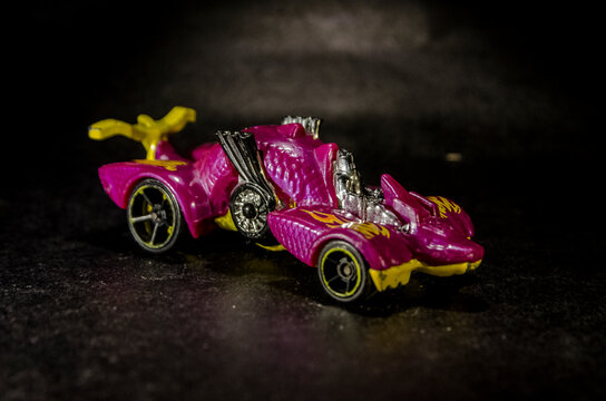 Carrinho, brinquedo