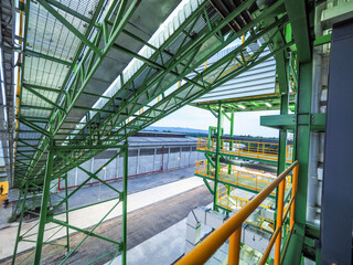 Belt conveyer of feed woof chipper fuel systems to boiler for product steam to steam turbine...