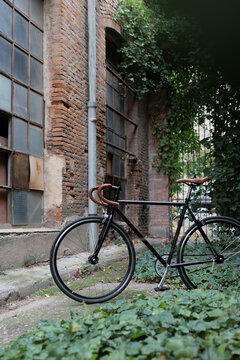 Street scene with bicycle
