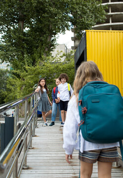 Kids at the school building 