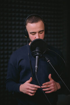 composer having online and live  performance on radio 