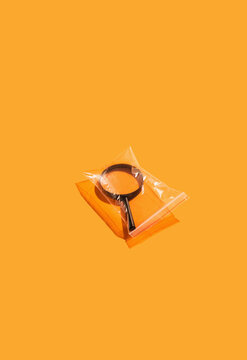 Magnifier Packed In Plastic Bag.