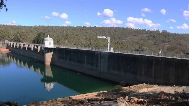 Mundaring Weir, Perth - Scenic View Of Walkway From The Lookout Point