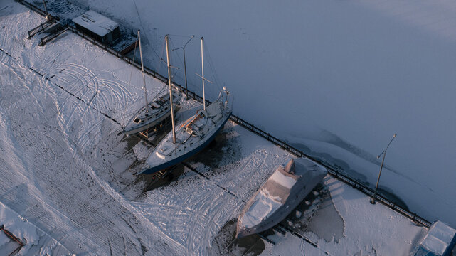 winter yacht parking