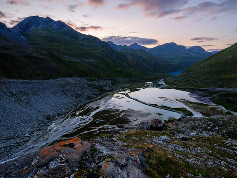 Sunset scenery at Lac de Ch&Atilde;&cent;teaupr&Atilde;&copy; 