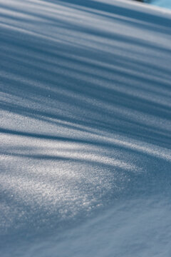 Abstract textures in dust snow