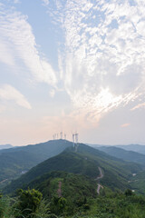 China's green energy application, a background picture of wind power generation to reduce carbon emissions.