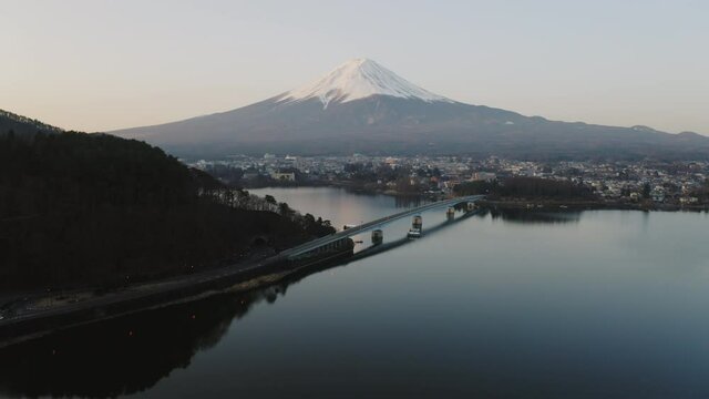 富士山と河口湖 空撮 ドローン撮影 映画のようなシーン Fuji Droneshot 4K Cinematic