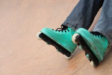 inline skates damaged by time of use
