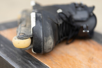 inline skates damaged by time of use