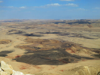 Uitzicht over de Ramon krater; View over the Ramon Crater (Mitzpe Ramon, Israel)