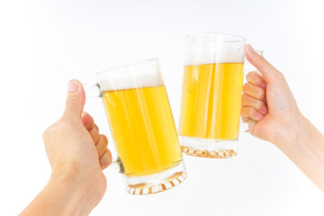 ビール・乾杯イメージ © maroke