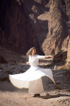 Sufi dance inside canyon 