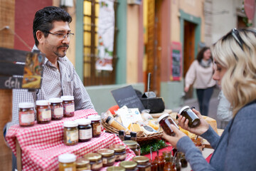 Retail: customer at retail 