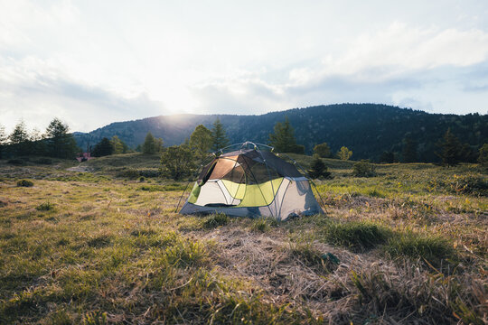 草原でソロキャンプ・テント泊