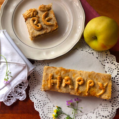 positive messages about an apple strudel
