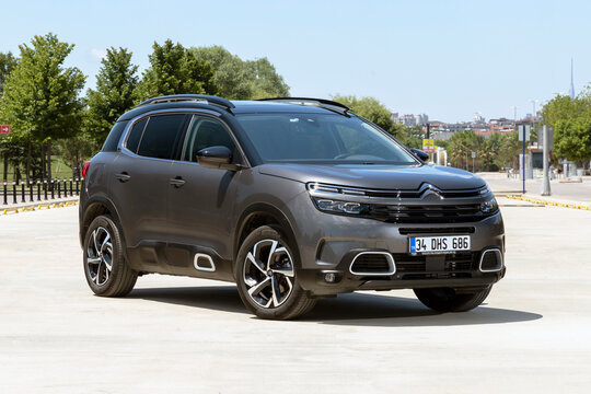 Citroen C5 Aircross is a compact crossover SUV produced by French manufacturer Citroen.