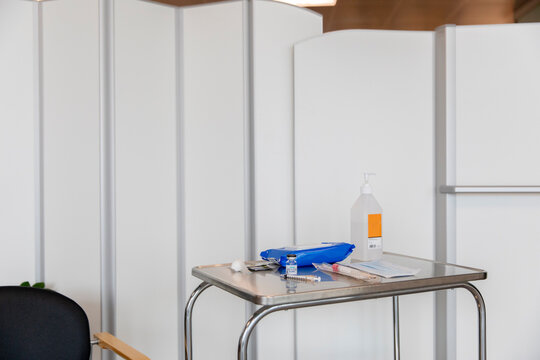 Equipment for a vaccination 